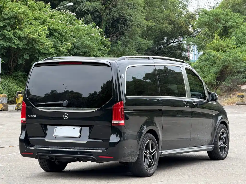 Mercedes-Benz V-Class — миниатюра 16
