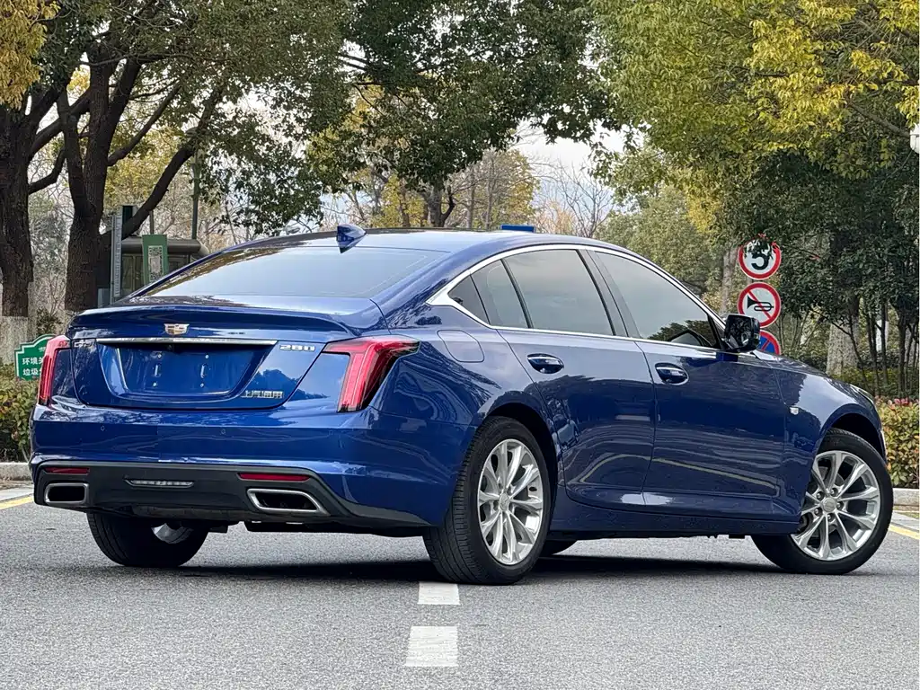 CADILLAC CT5