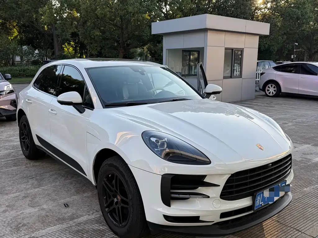 Porsche Macan — миниатюра 2