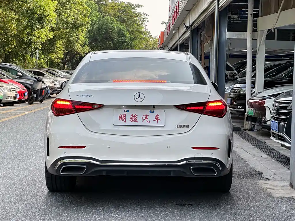 Mercedes-Benz C-Class — миниатюра 5