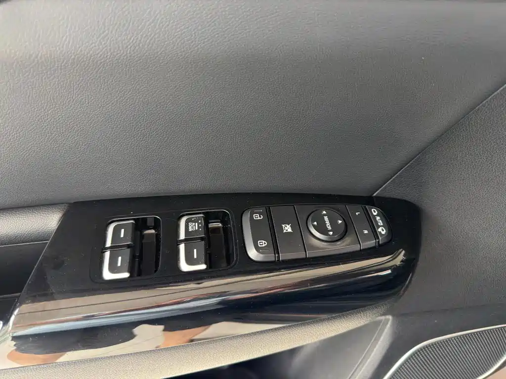 Kia KX5 2016 1.6T AT DLX