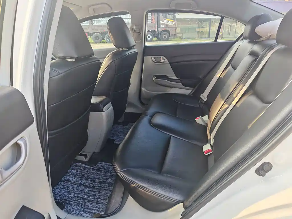 Honda Civic — миниатюра 7