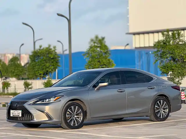 LEXUS  ES 2019