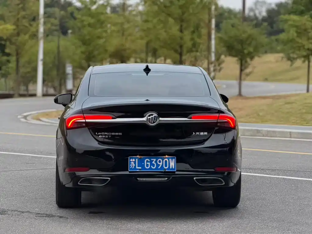 Buick LaCrosse — миниатюра 6