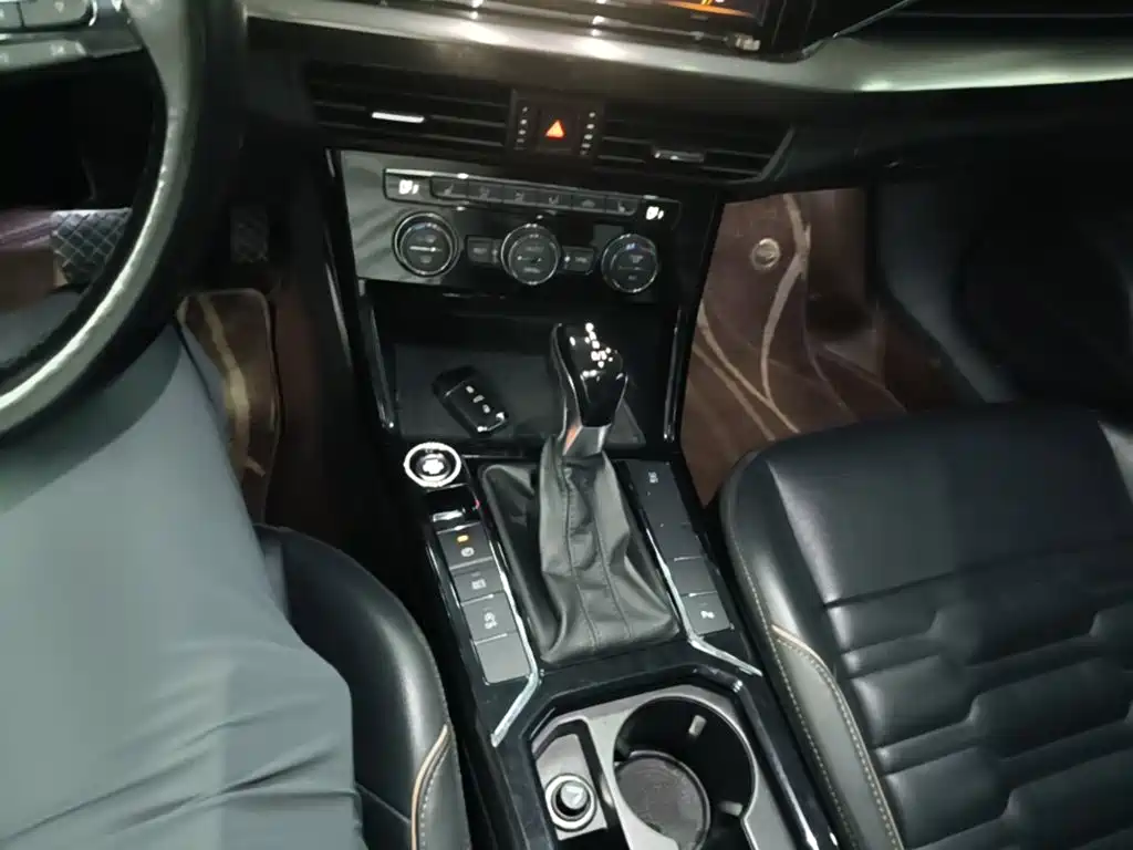 Volkswagen Passat — миниатюра 14