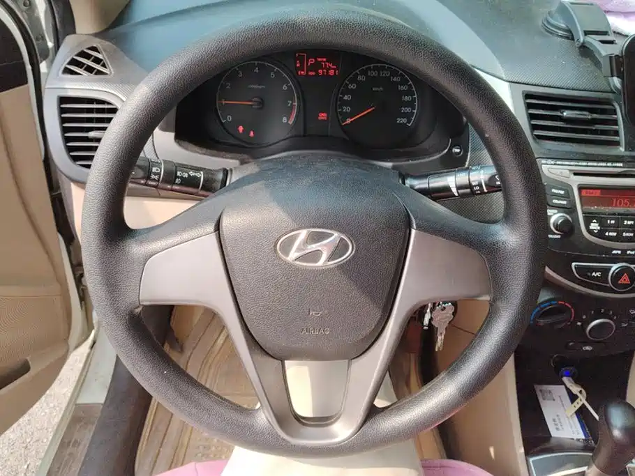 Hyundai Verna — миниатюра 15