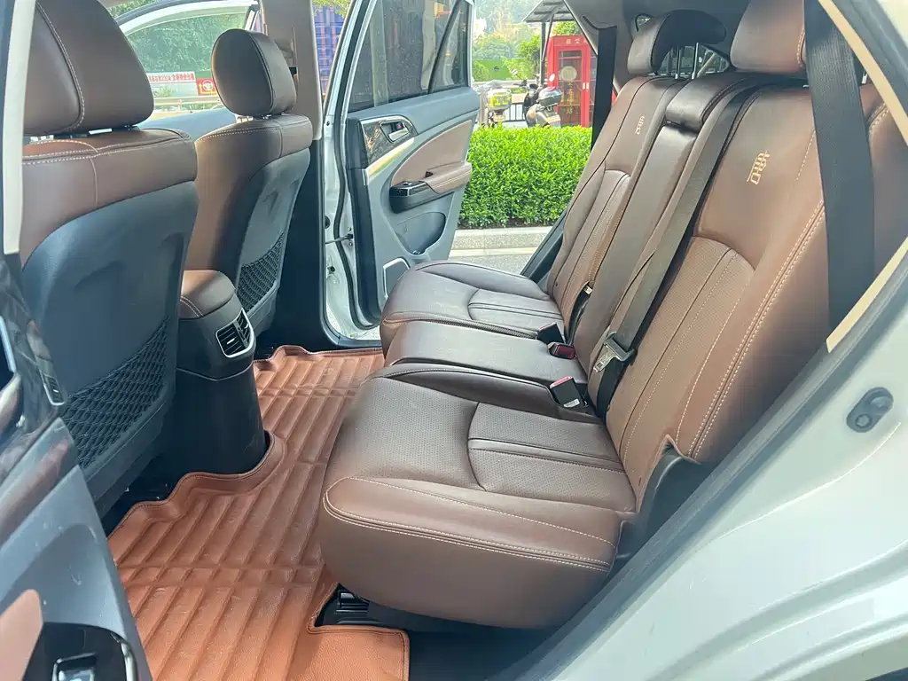 BYD Tang New Energy — миниатюра 14