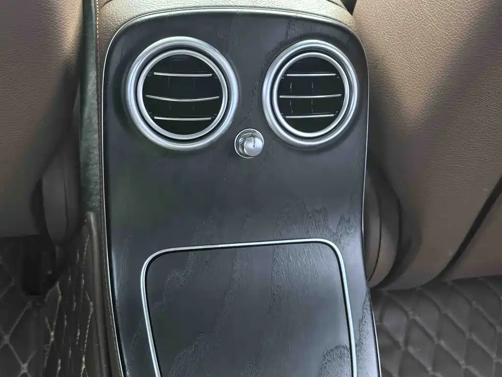 Mercedes-Benz E-Class — миниатюра 17