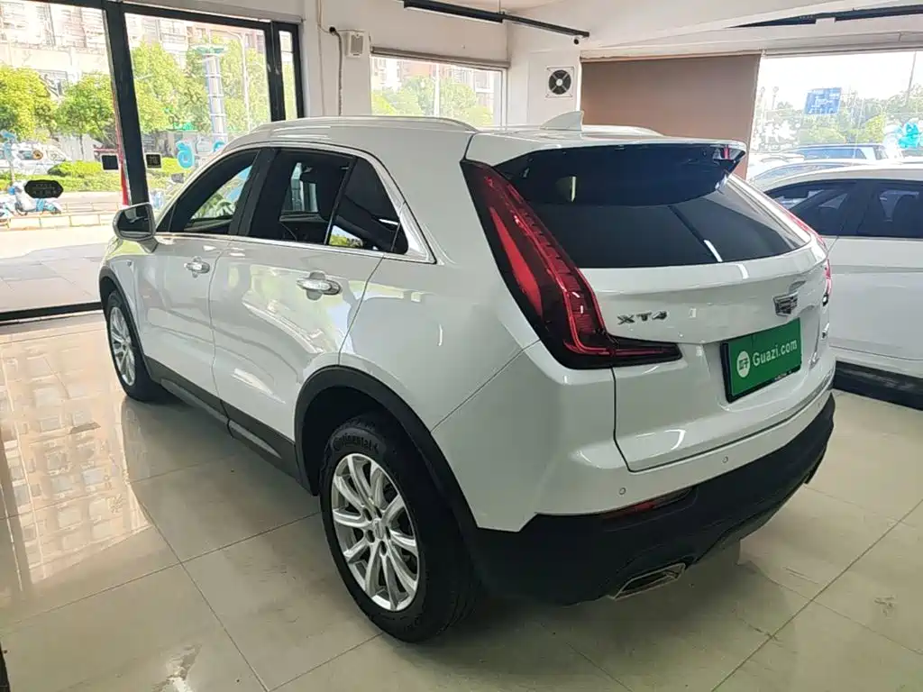Cadillac XT4 — миниатюра 5