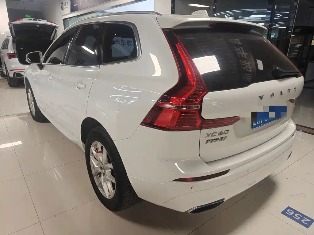 Volvo XC60 — миниатюра 7
