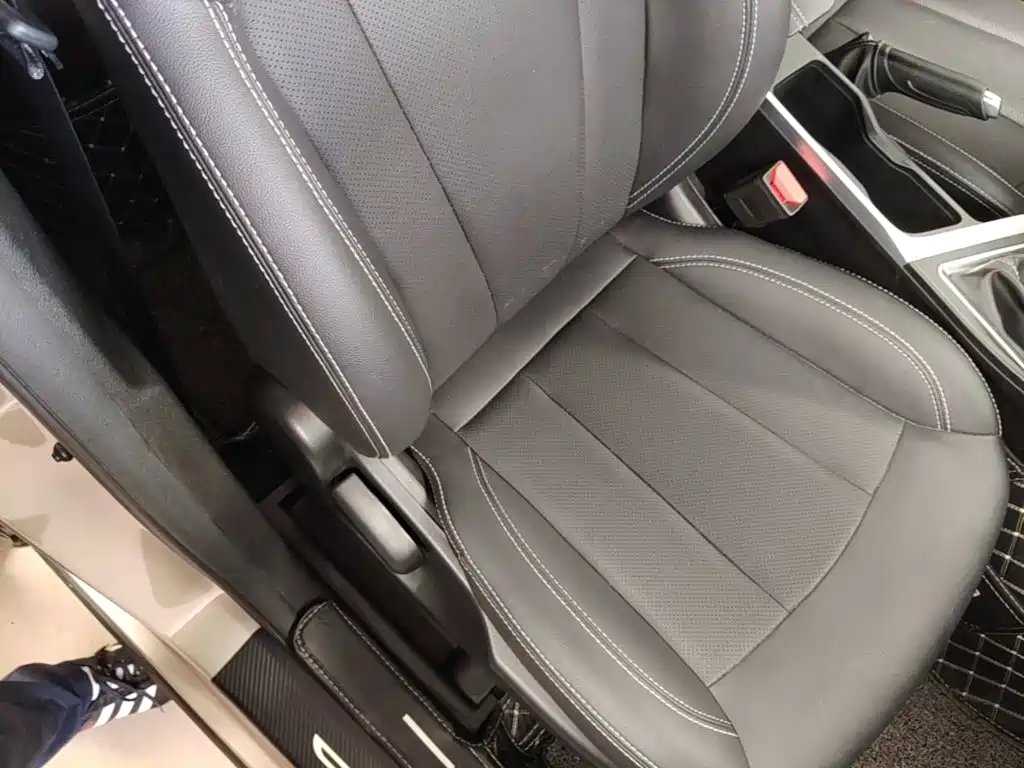 Geely Vision X3 — миниатюра 25