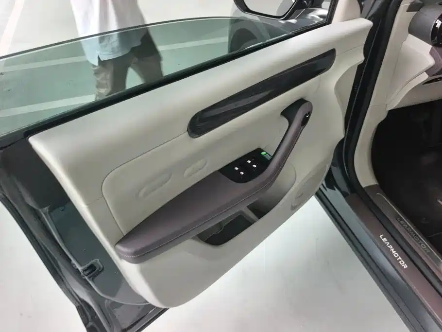 Leapmotor Leapmotor C11 — миниатюра 7