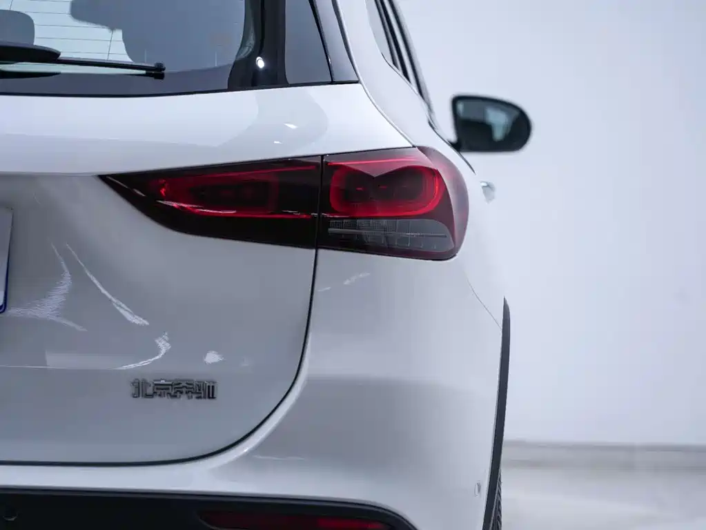 Mercedes-Benz GLA — миниатюра 21