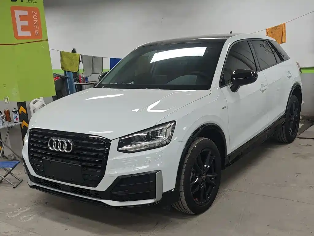 Audi Q2L 2020