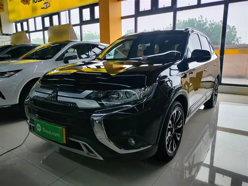 Mitsubishi Outlander 2020
