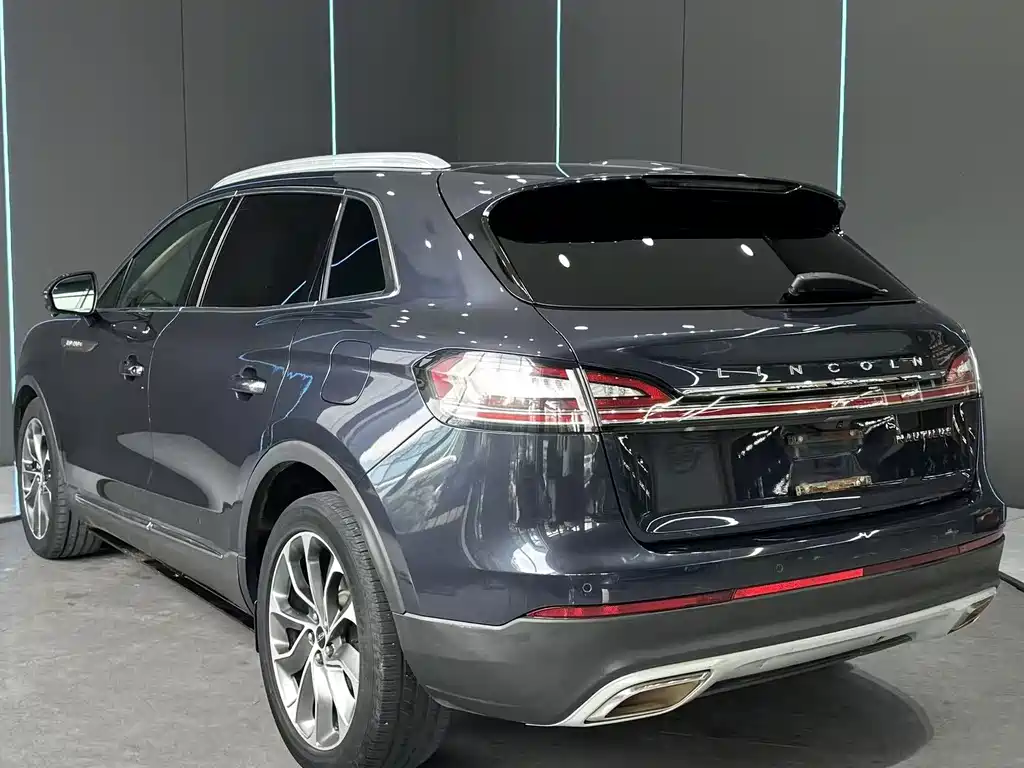 Lincoln Nautilus 2021 2.0T Premium