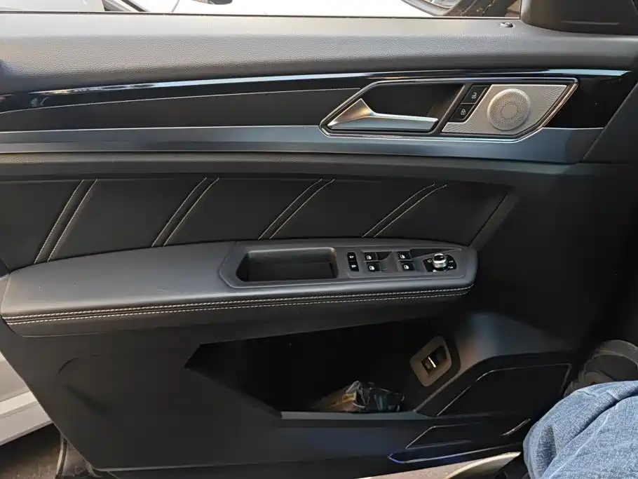 Volkswagen Teramont — миниатюра 7