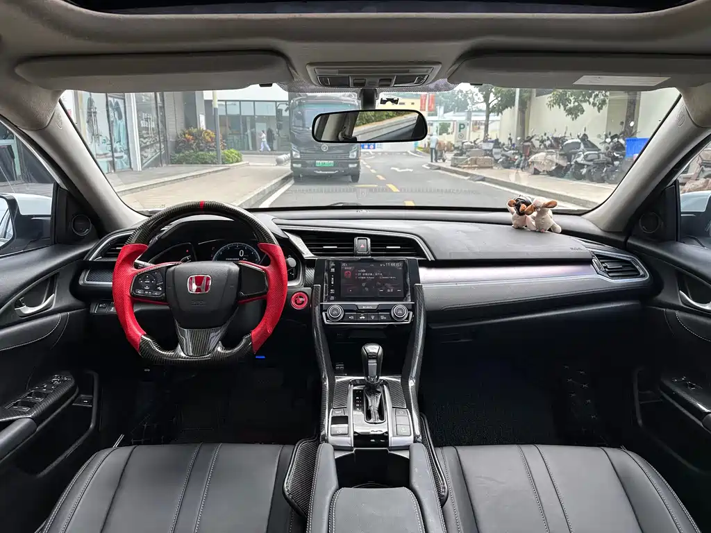 Honda Civic — миниатюра 10