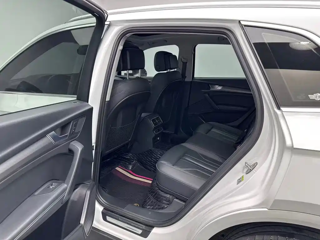 Audi Q5L — миниатюра 6