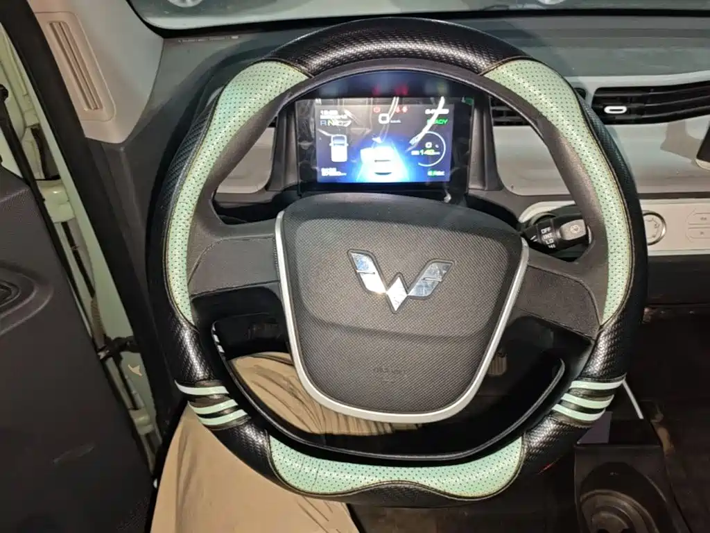 Wuling MINIEV — миниатюра 11