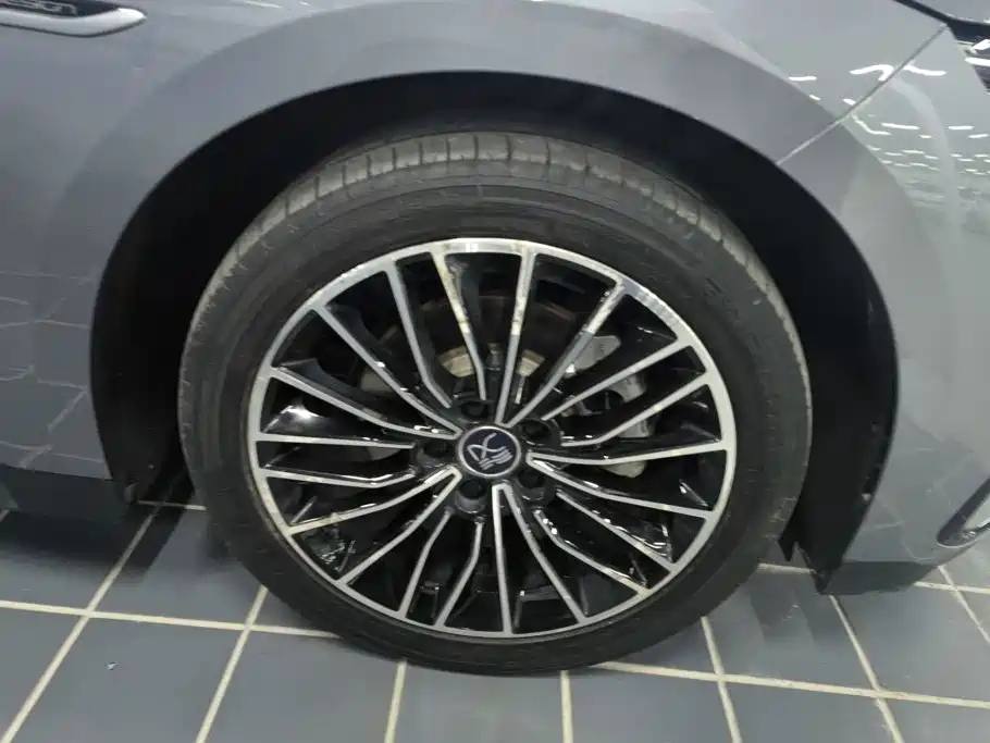 BYD Han — миниатюра 6
