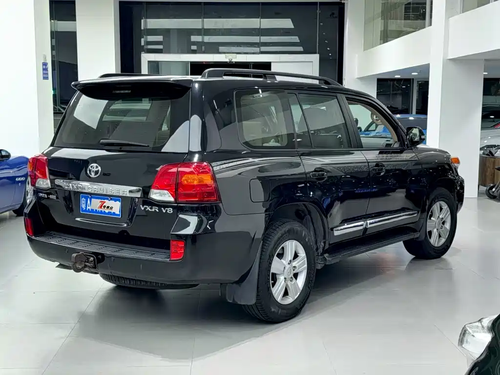 Toyota Land Cruiser 2012 4.6L AT VX-R