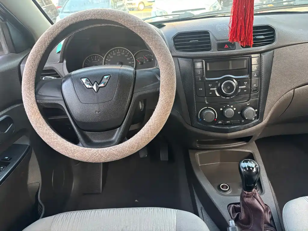 Wuling Hongguang — миниатюра 10