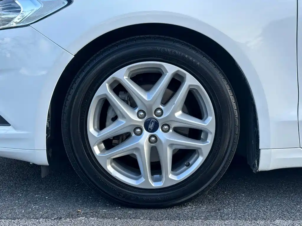 Ford Mondeo — миниатюра 20