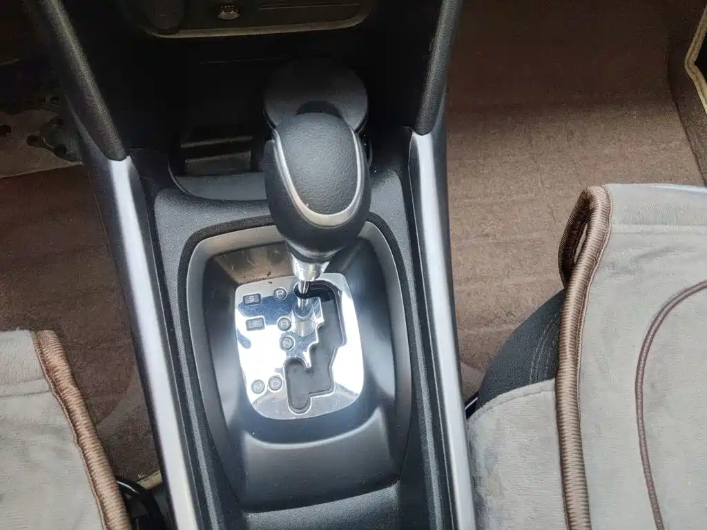 Peugeot 2008 — миниатюра 10