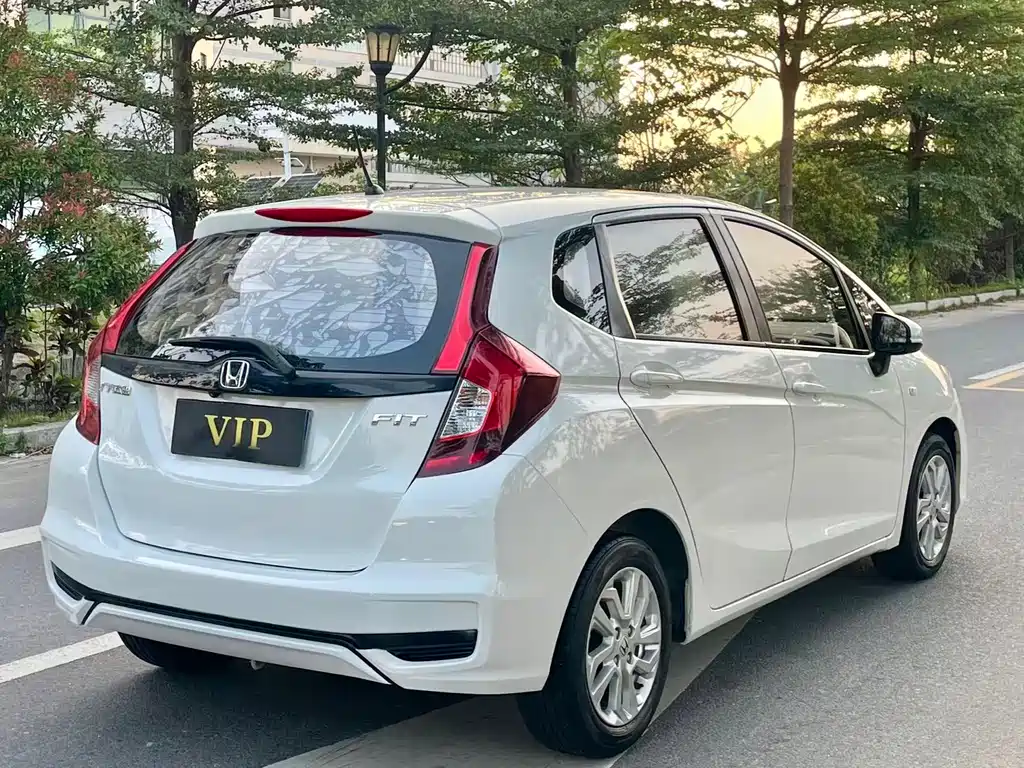 Honda Fit — миниатюра 7