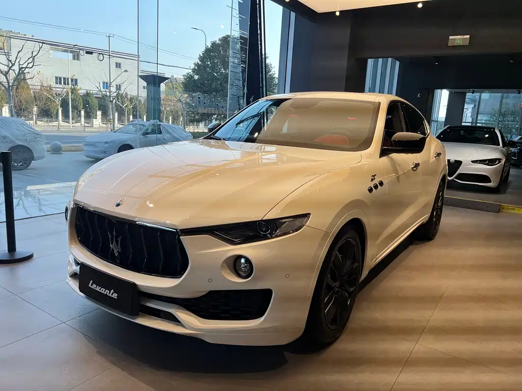 Maserati Levante 0