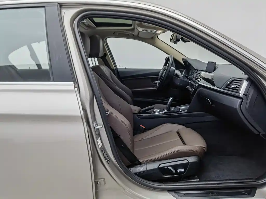 BMW 3 Series — миниатюра 23