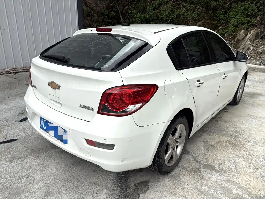 Chevrolet Cruze — миниатюра 9