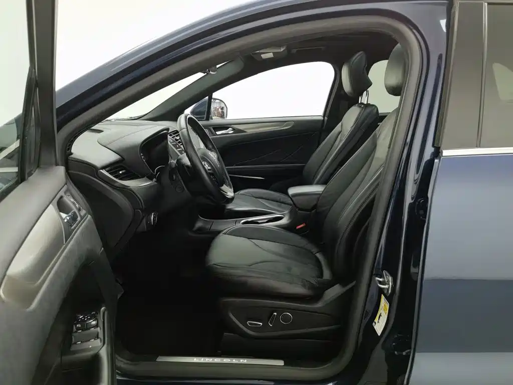 Lincoln MKC — миниатюра 10