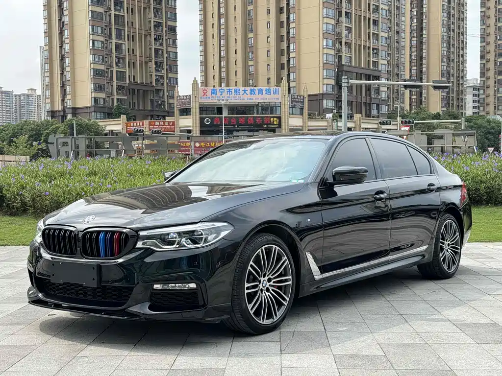 BMW 5 SERIES