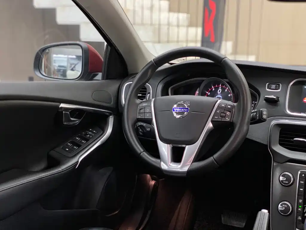Volvo V40 2016 T3