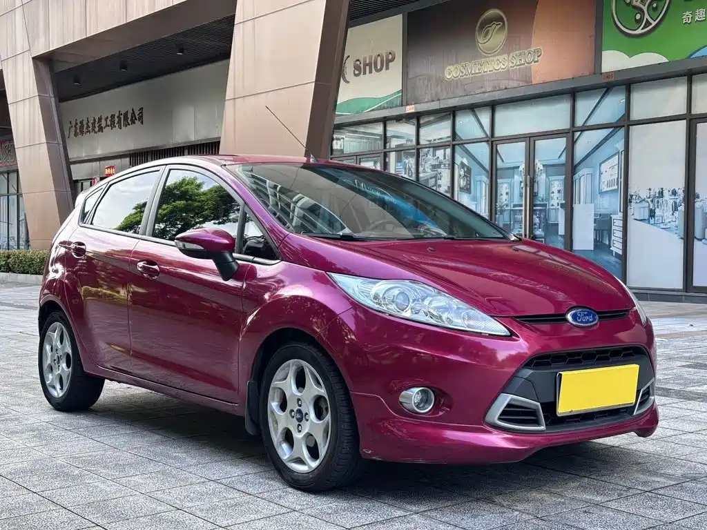 Ford Fiesta 2011 1.5L AT Fashion