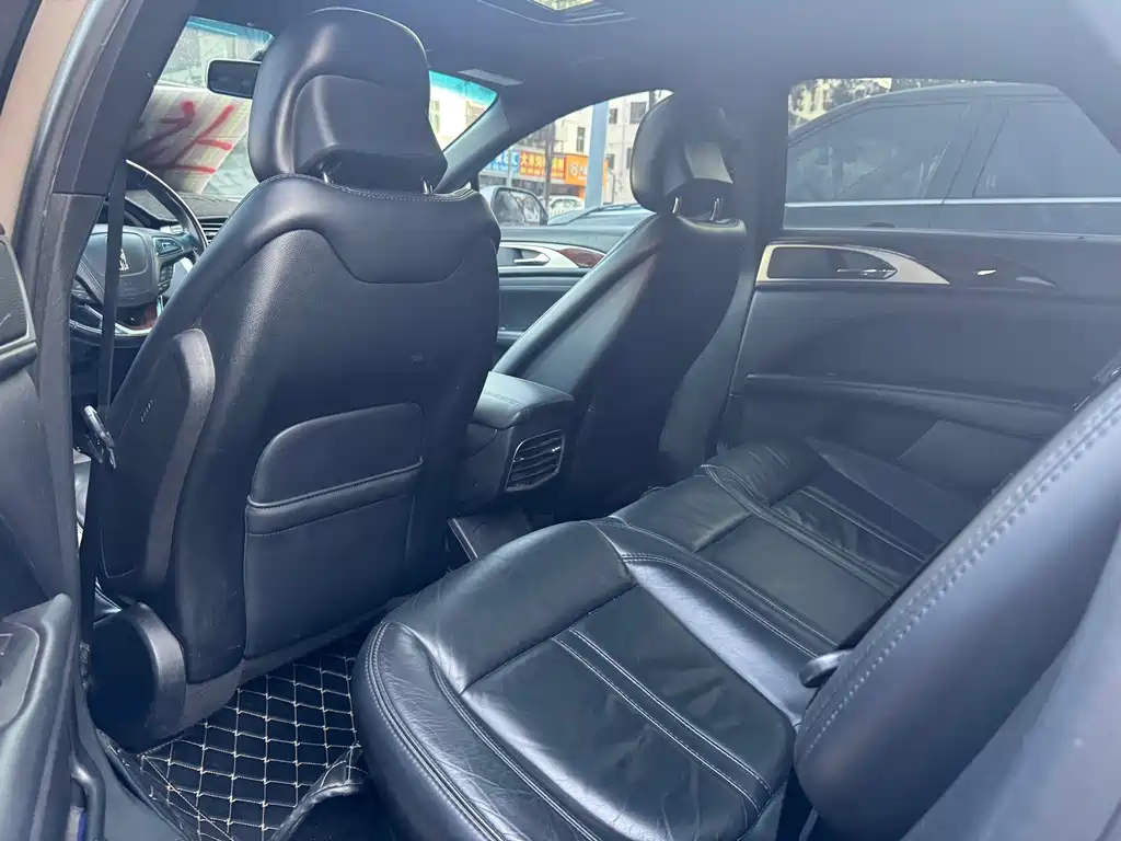 Lincoln MKZ — миниатюра 3