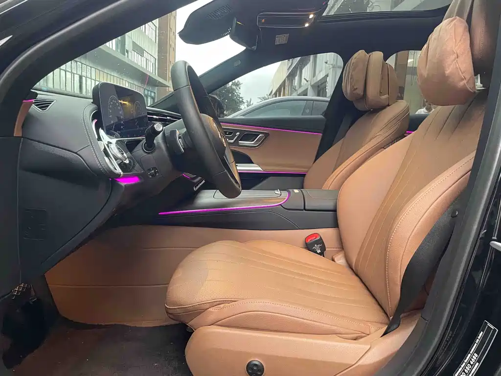 Mercedes-Benz E-Class — миниатюра 8