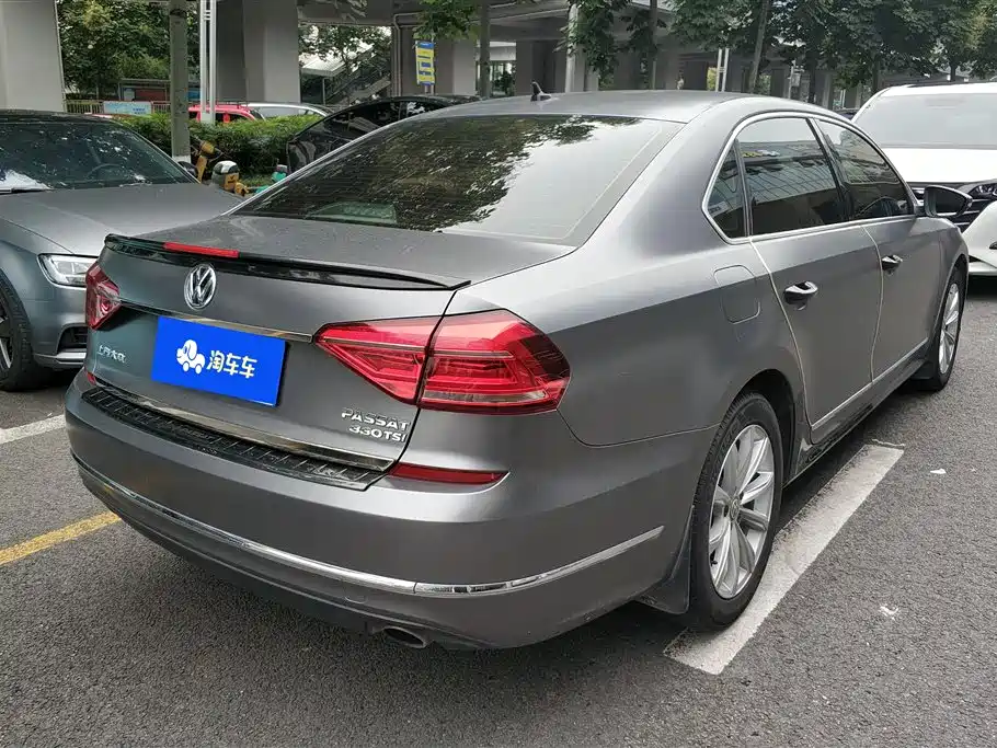 Volkswagen Passat 2017 330TSI DSG