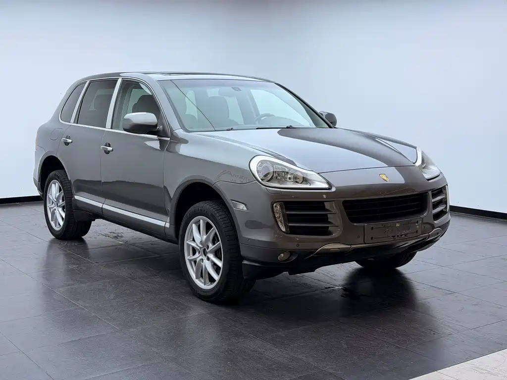 Porsche Cayenne — миниатюра 3