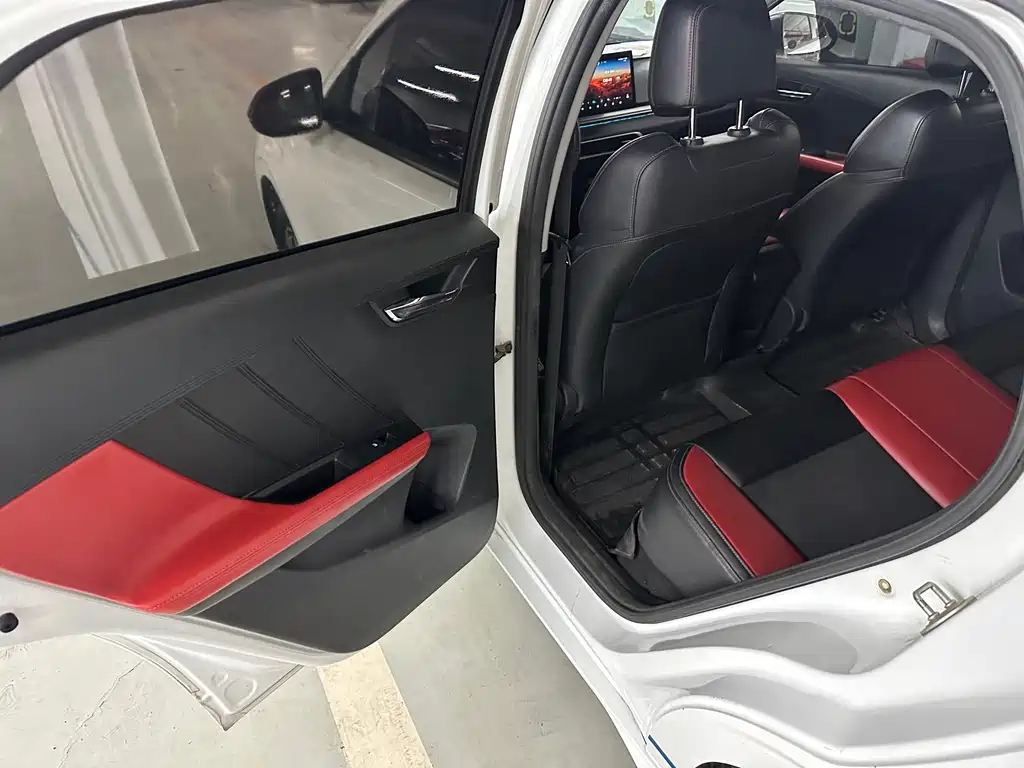 BYD e3 — миниатюра 14