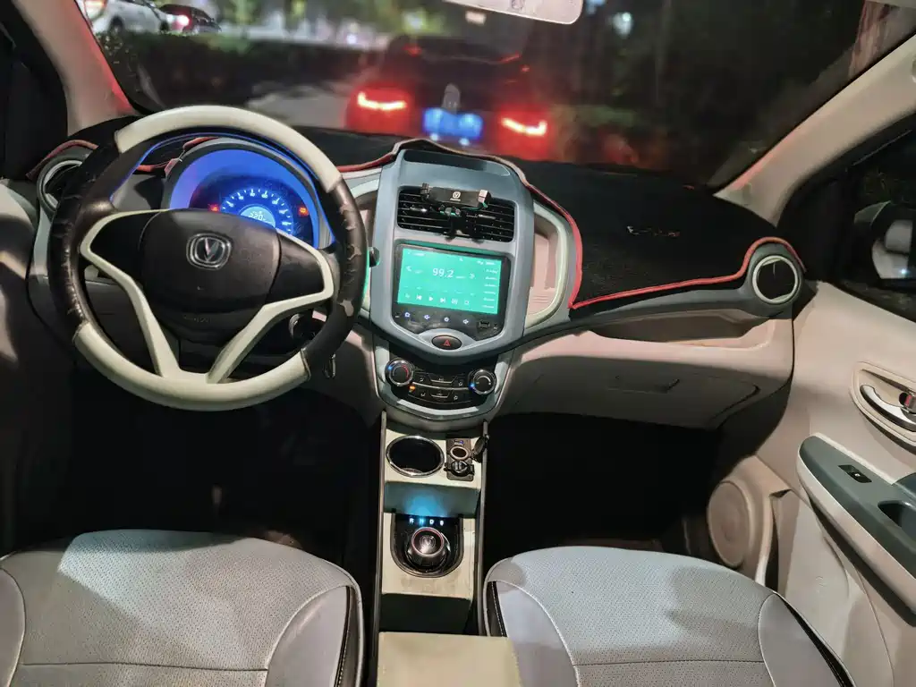 Changan Benben E-Star — миниатюра 9