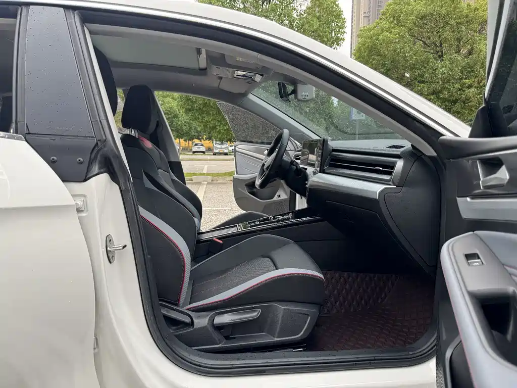 Volkswagen Lamando — миниатюра 19