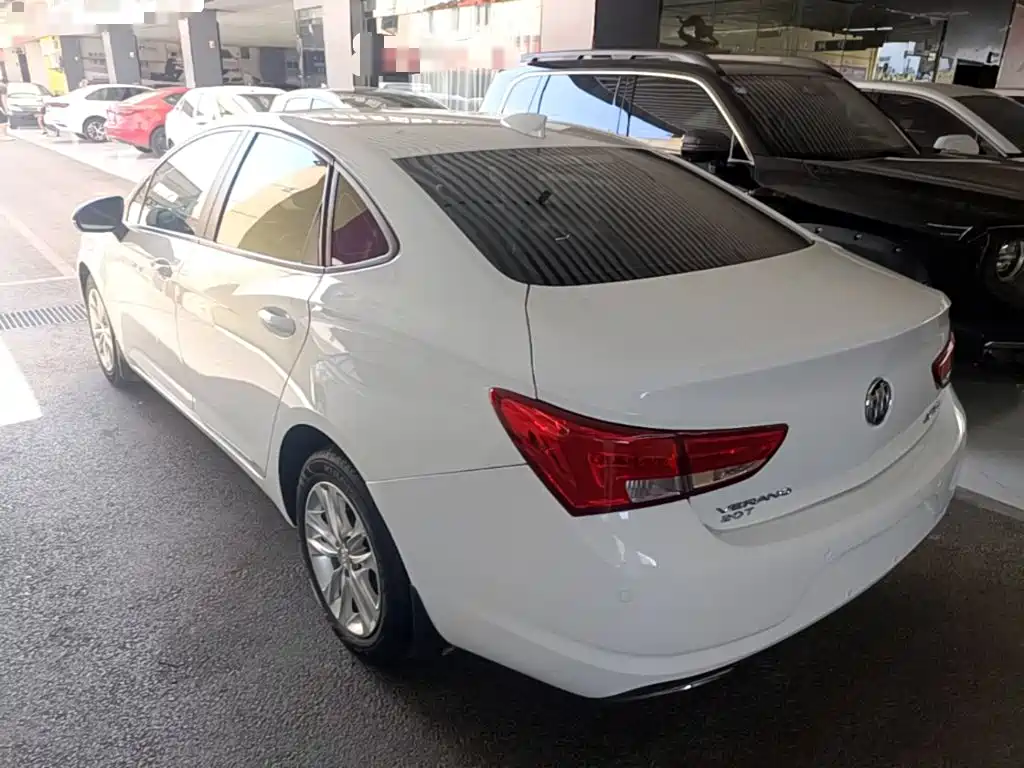 Buick Verano — миниатюра 5