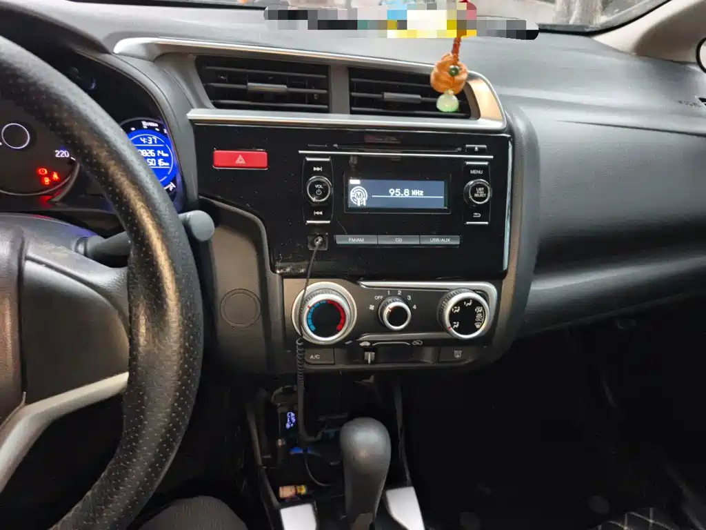 Honda Fit — миниатюра 10