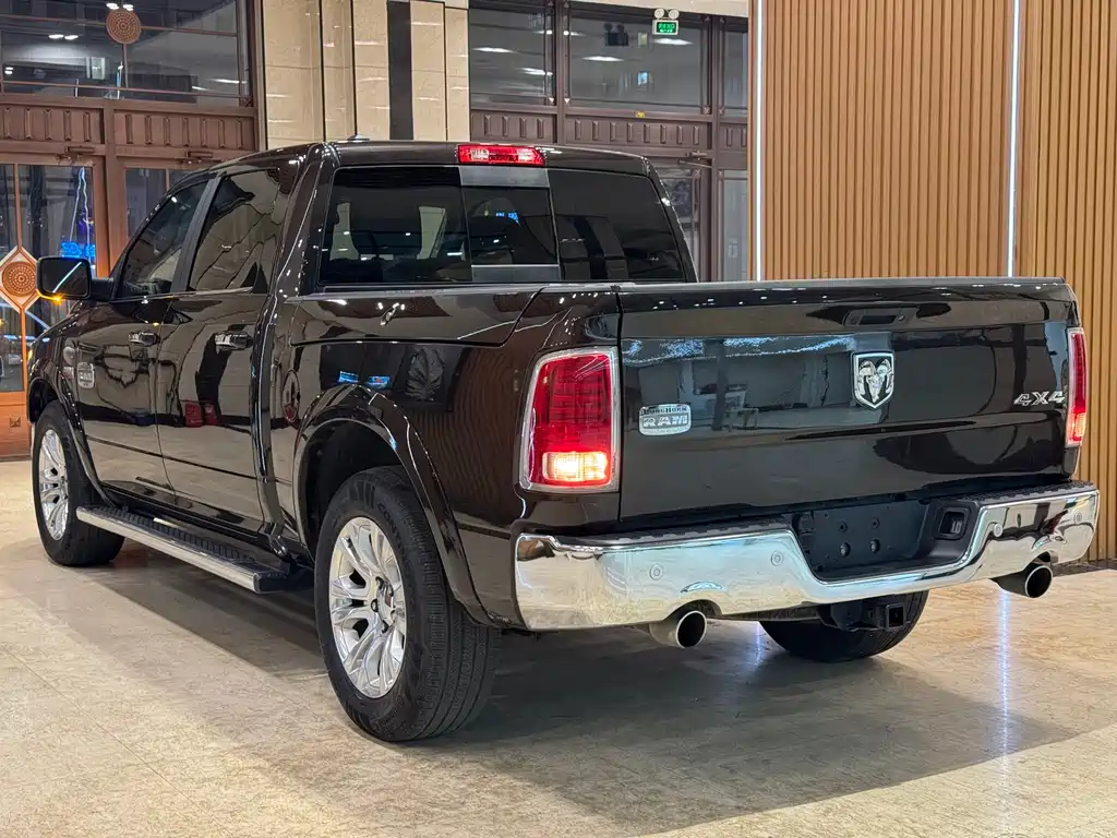 Ram Trucks 2017 5.7L AT