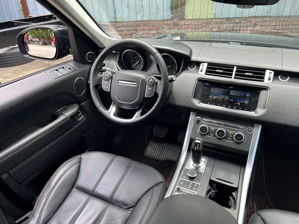 Land Rover Range Rover Sport 2017 3.0 SC V6 SE