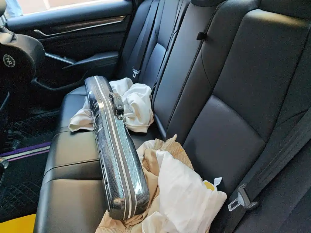 Honda Accord — миниатюра 13