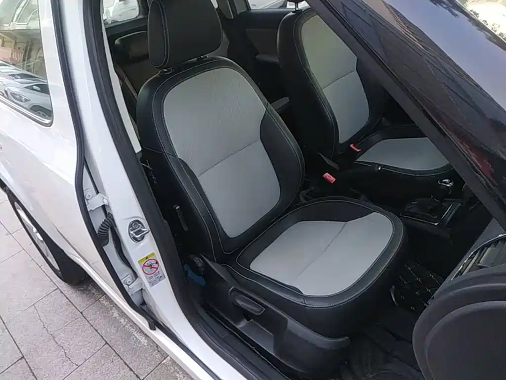 Skoda Yeti — миниатюра 25